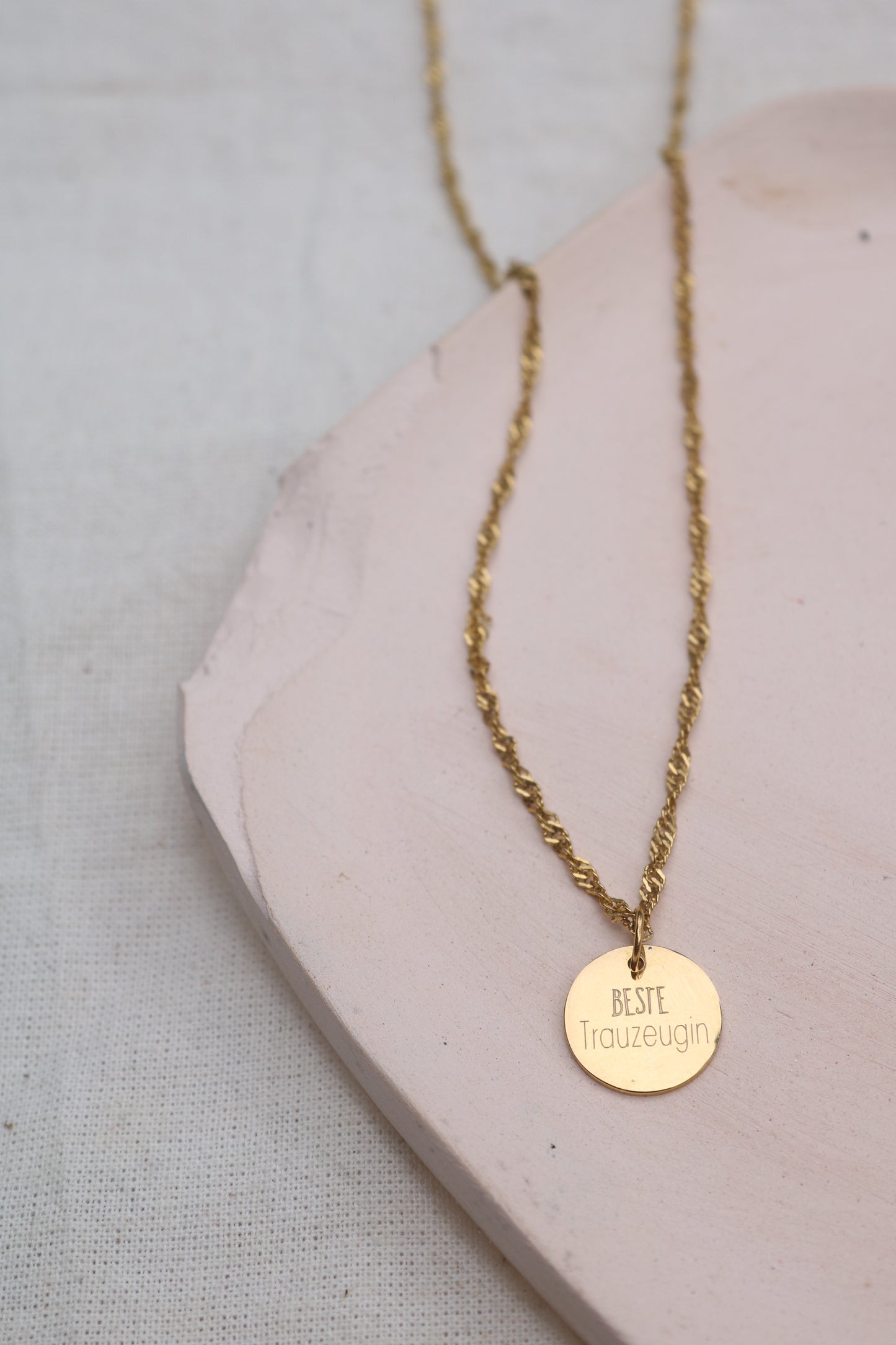 Endless Bond – Gravur Kette mit Rope-Design & 12mm Coin