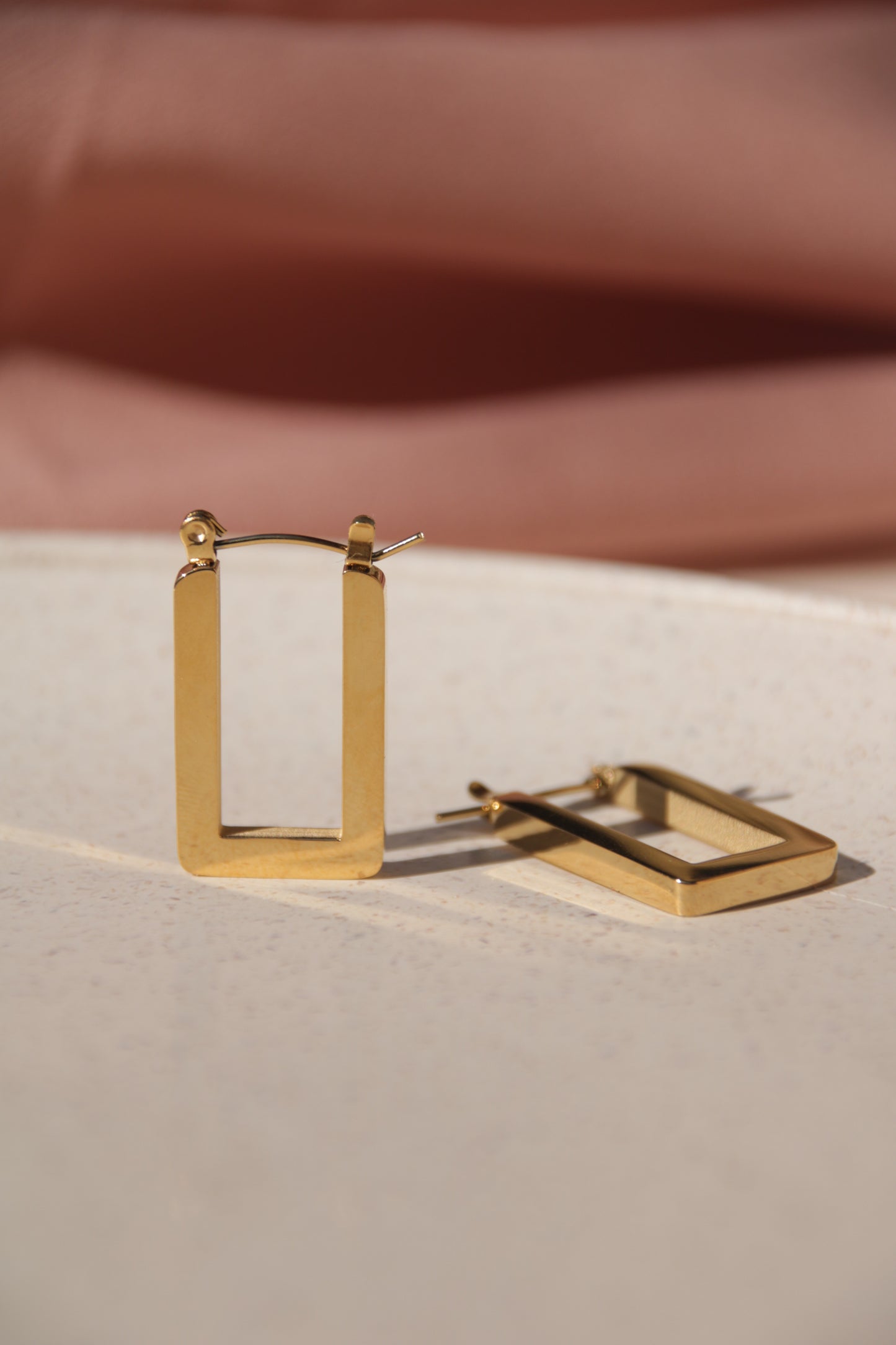 Boucles d'oreilles rectangulaires en acier inoxydable 18 carats
