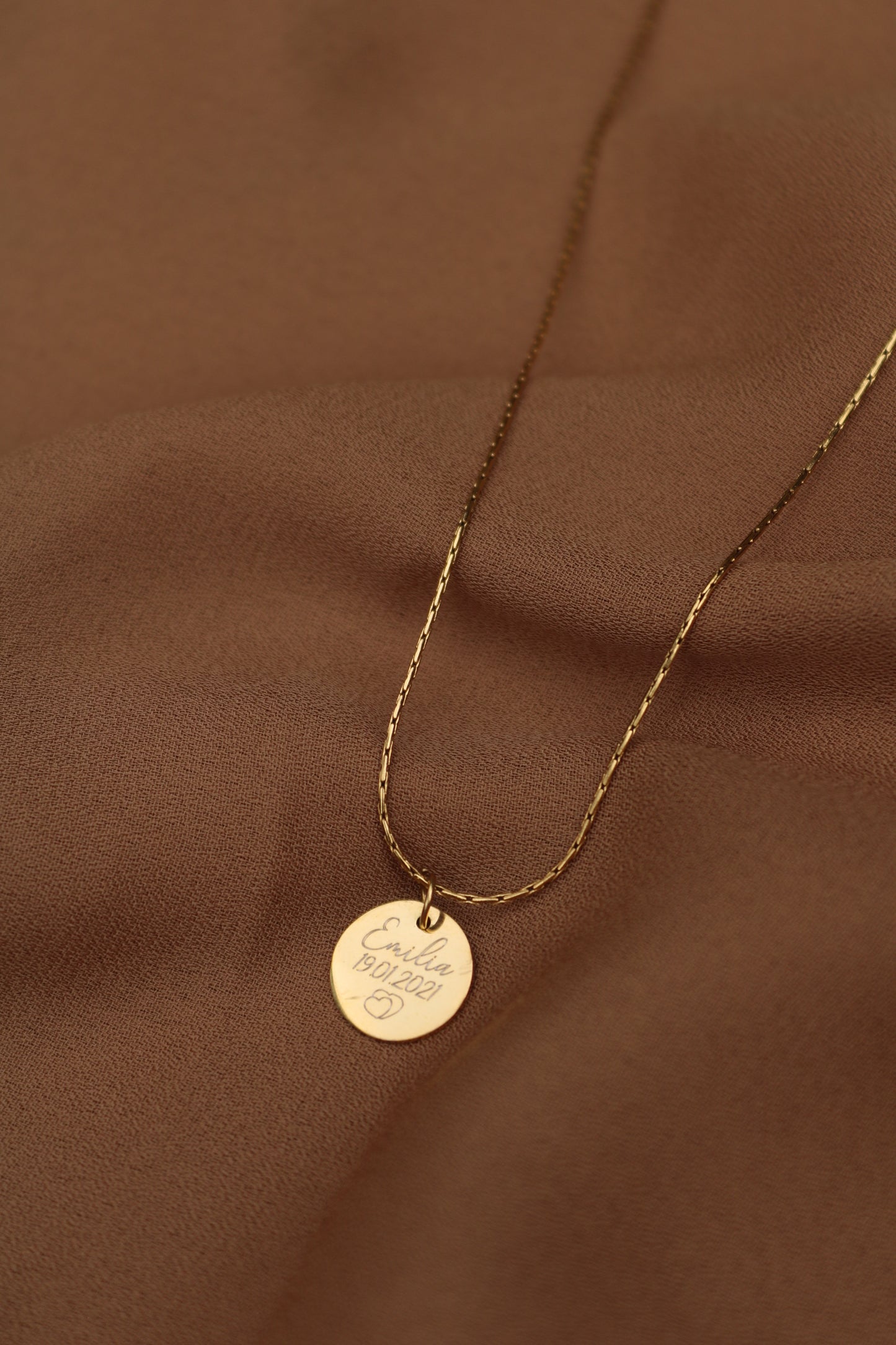 Engraved Elegance – Gravur Kette mit Schlangenkette & 12mm Plättchen