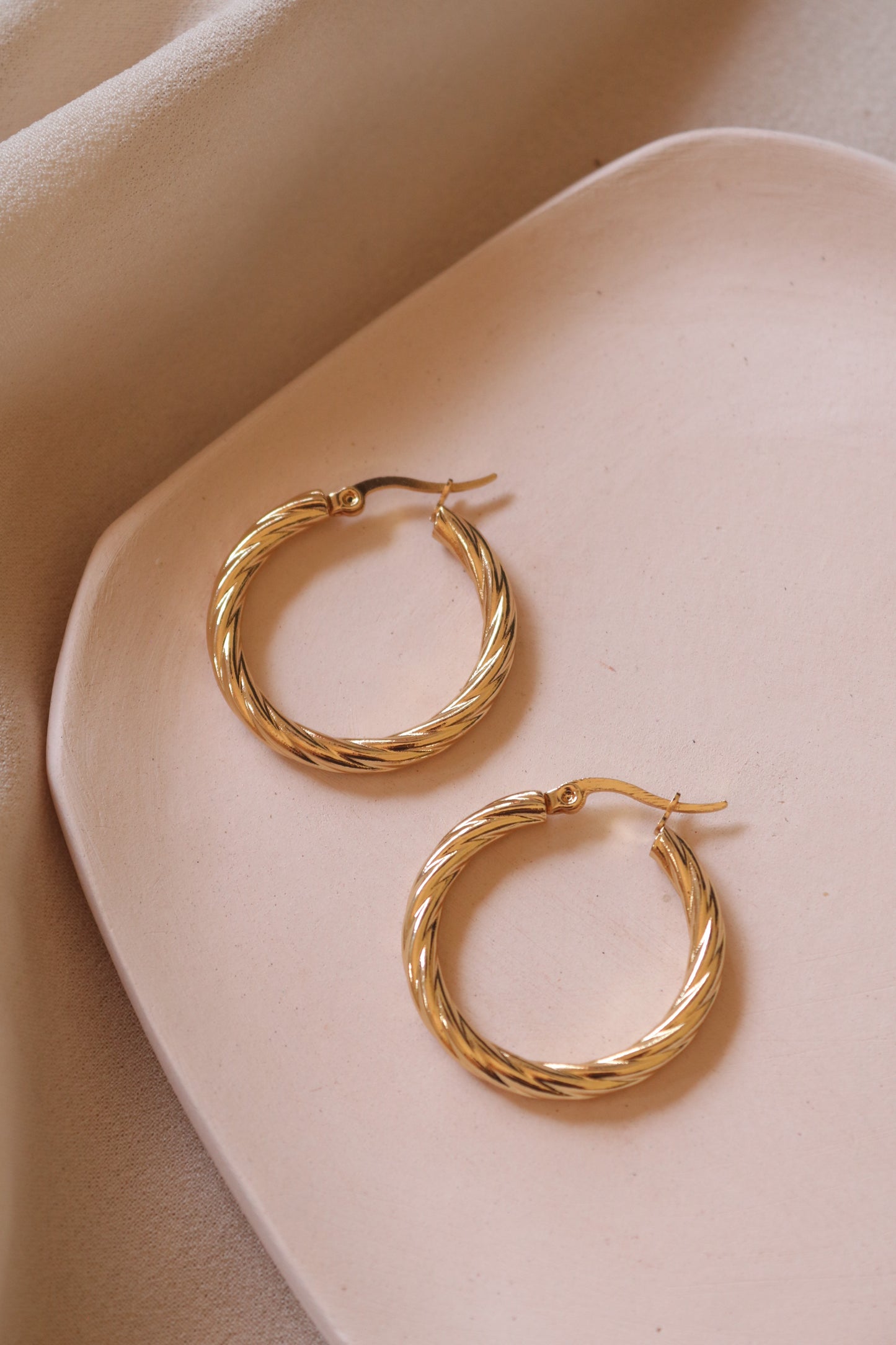 Boucles d’oreilles en cerceau d’or de taille moyenne, boucles d’oreilles en cerceau en or épais, boucles d’oreilles en cerceau épais