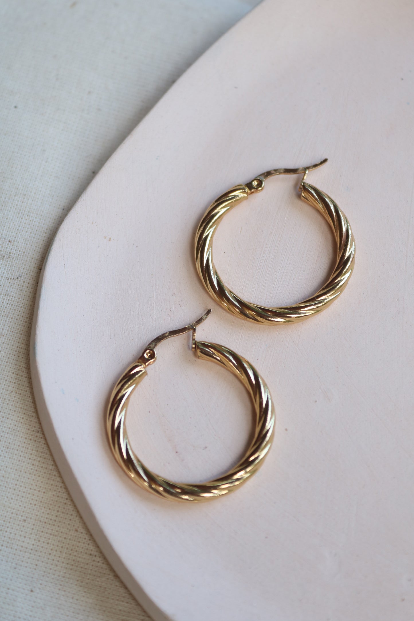 Boucles d’oreilles en cerceau d’or de taille moyenne, boucles d’oreilles en cerceau en or épais, boucles d’oreilles en cerceau épais