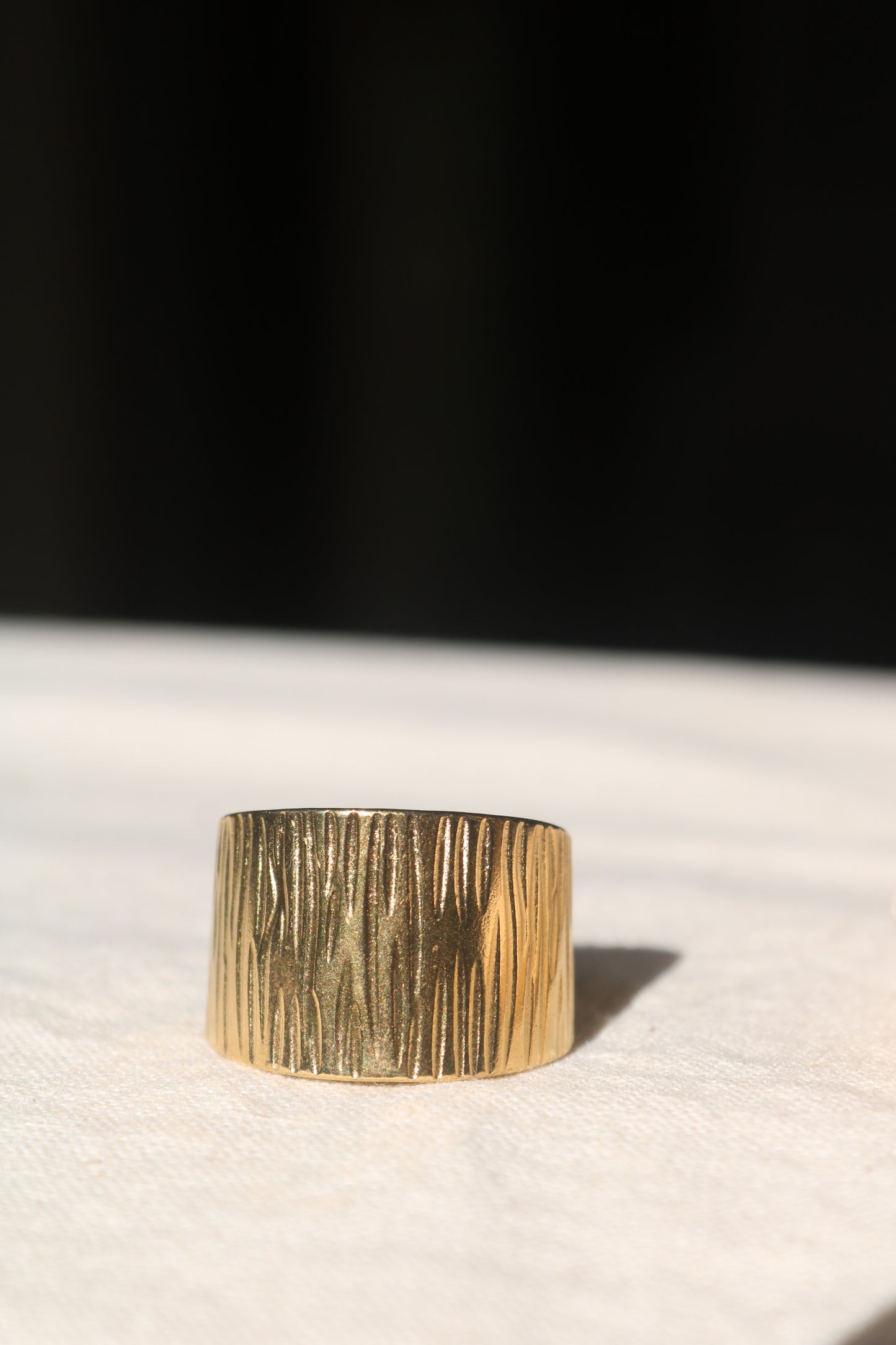 Wide Ribbed Chunky Ring