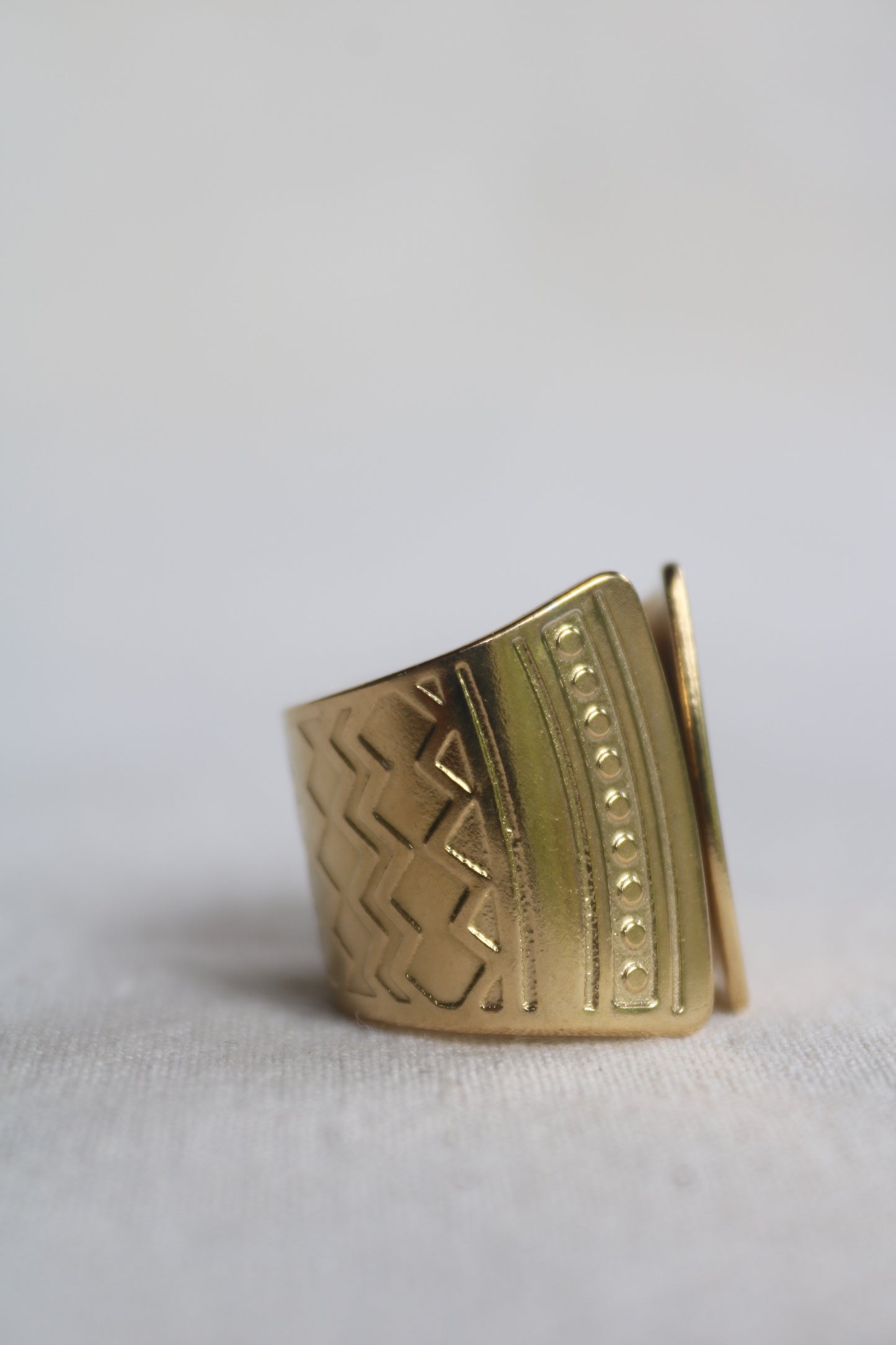 Bague Courbe Audacieuse