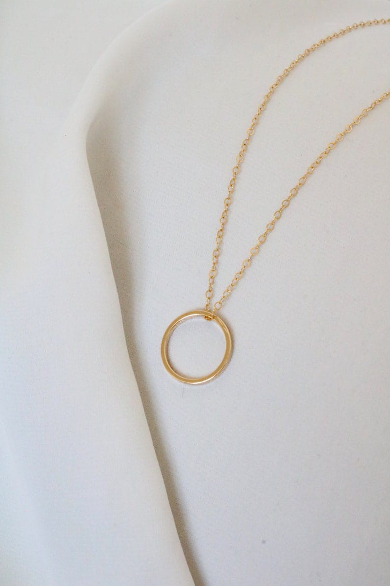 Collier en or avec cercle, collier aux formes géométriques, collier cercle de karma Dainty