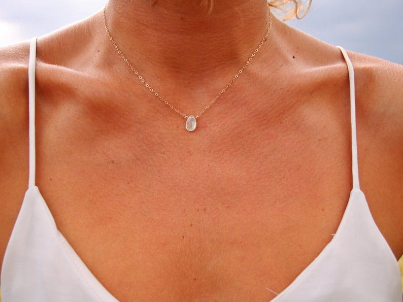 Collier en or avec pendentif en pierre précieuse, collier avec pierre préhnite