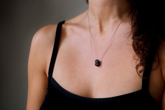 Zarte Kette mit Turmalin-Anhänger
