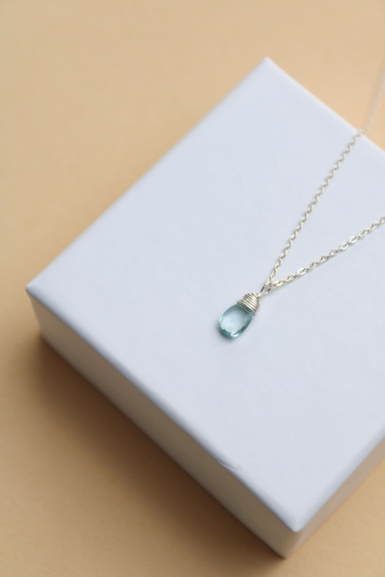 Collier en argent avec pendentifs aigue-marine, collier avec pierre aigue-marine