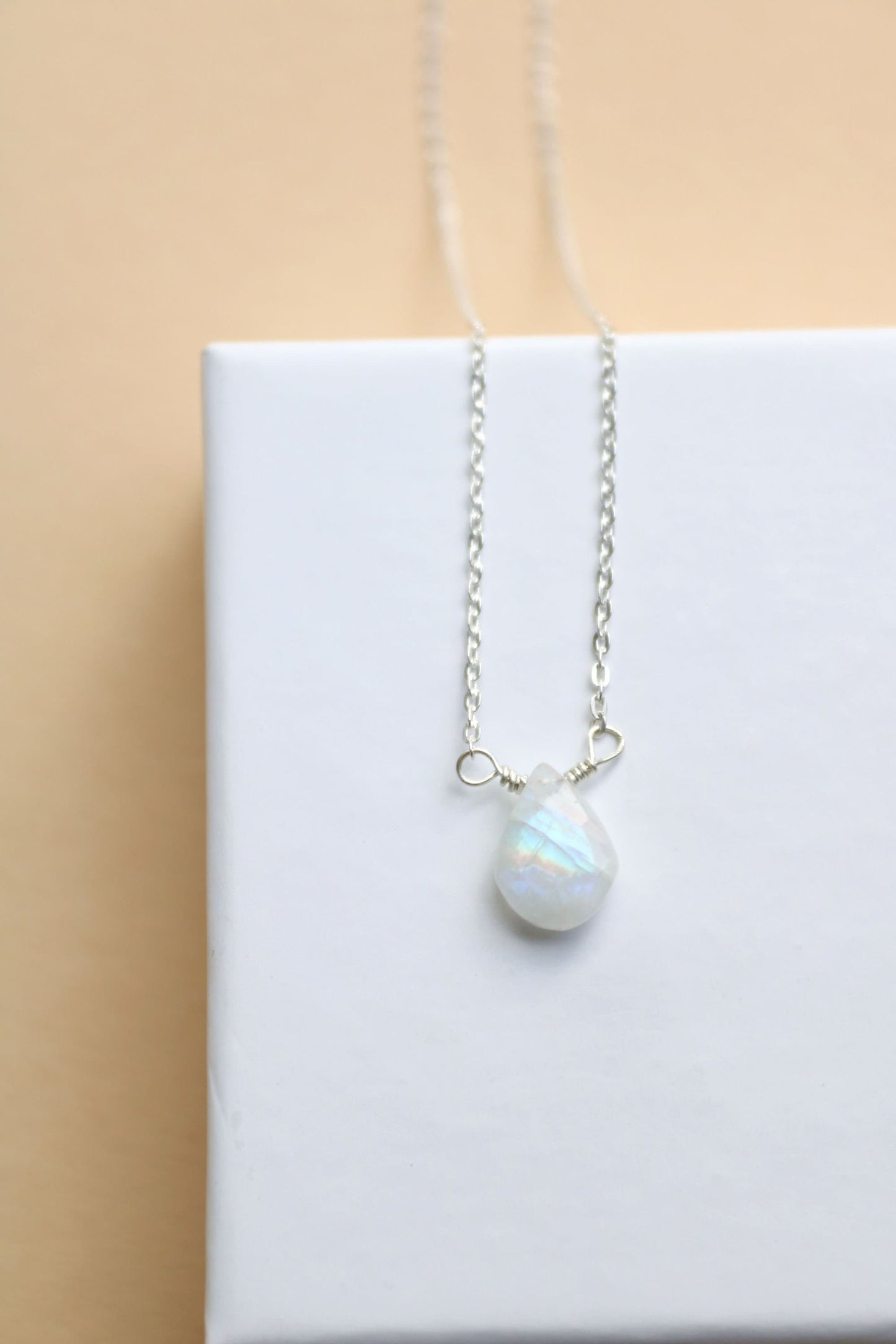 Collier argent avec pierre de lune arc-en-ciel, chaîne pierre de lune