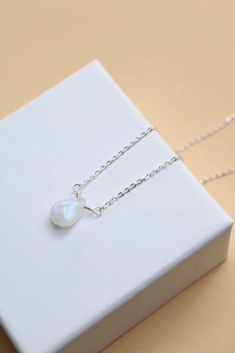 Collier argent avec pierre de lune arc-en-ciel, chaîne pierre de lune