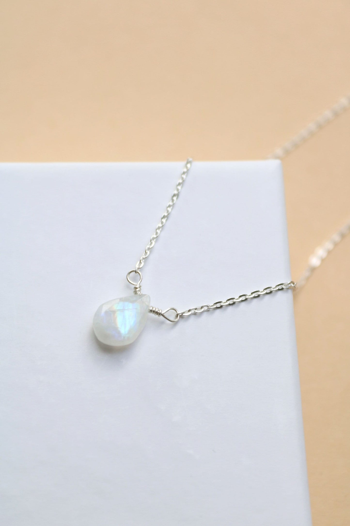 Collier argent avec pierre de lune arc-en-ciel, chaîne pierre de lune