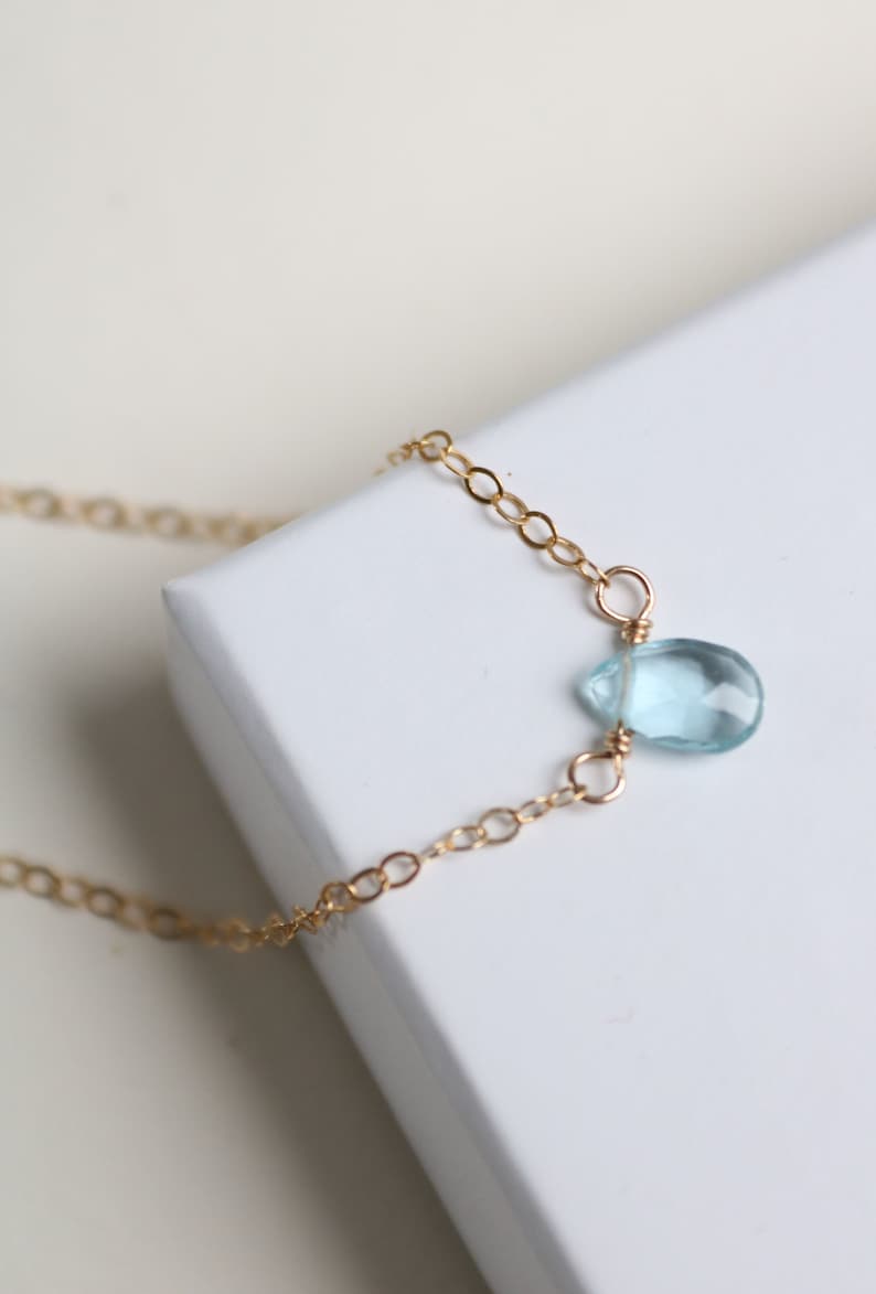 Collier en or avec pierre aigue-marine, collier en or avec pierre de naissance pour mars