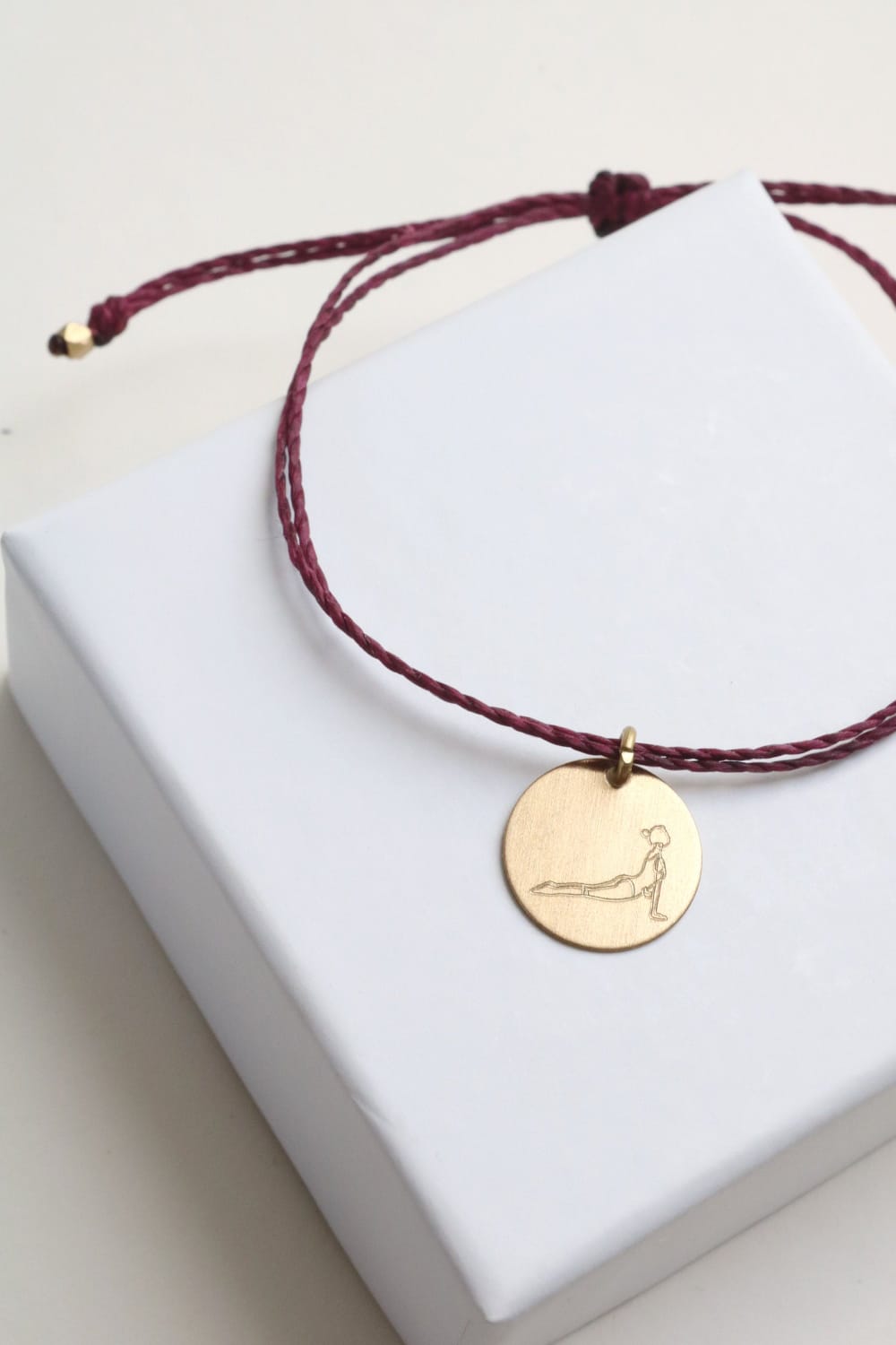 Bracelet pour les amateurs de yoga, bracelet fin de yoga