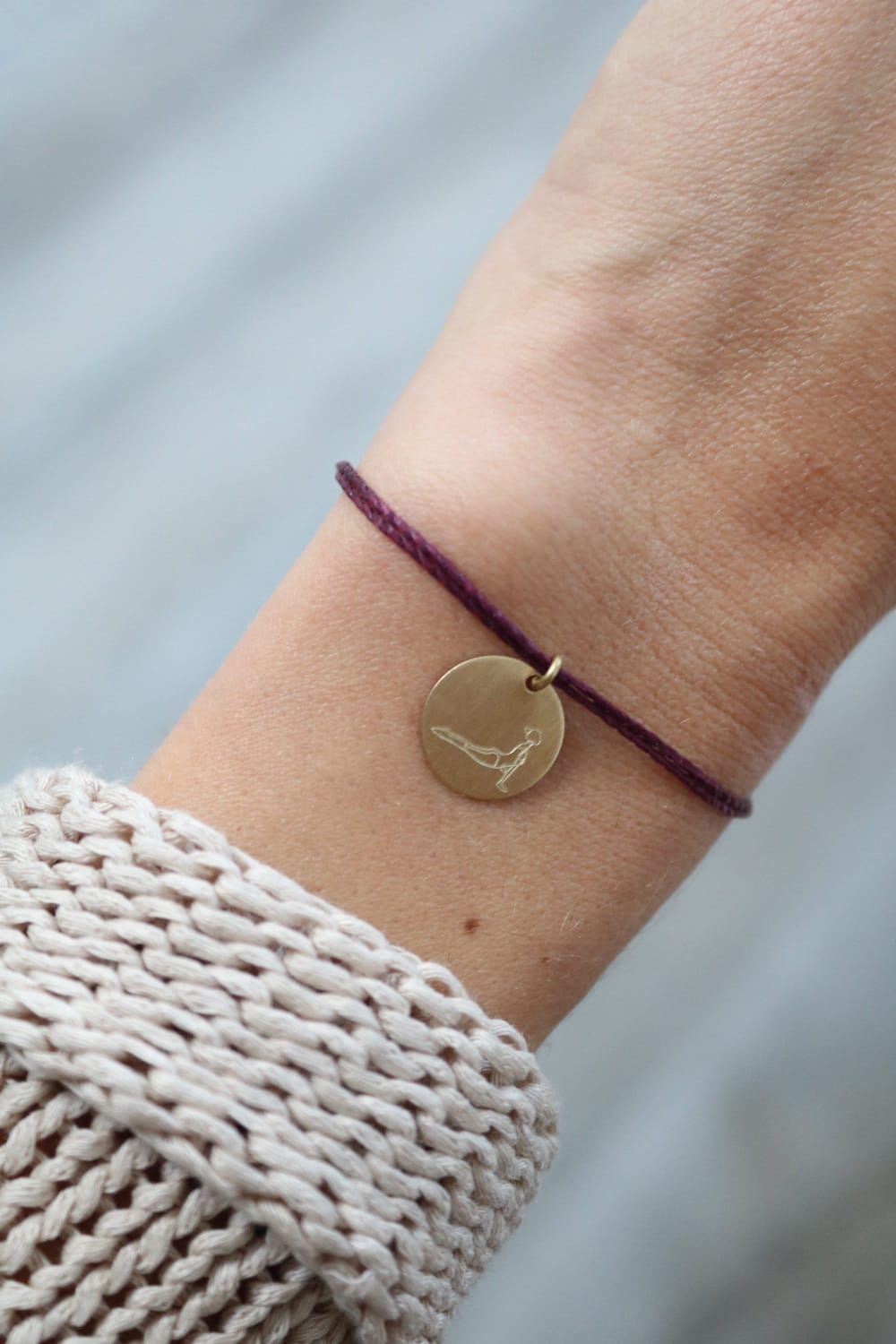 Bracelet pour les amateurs de yoga, bracelet fin de yoga