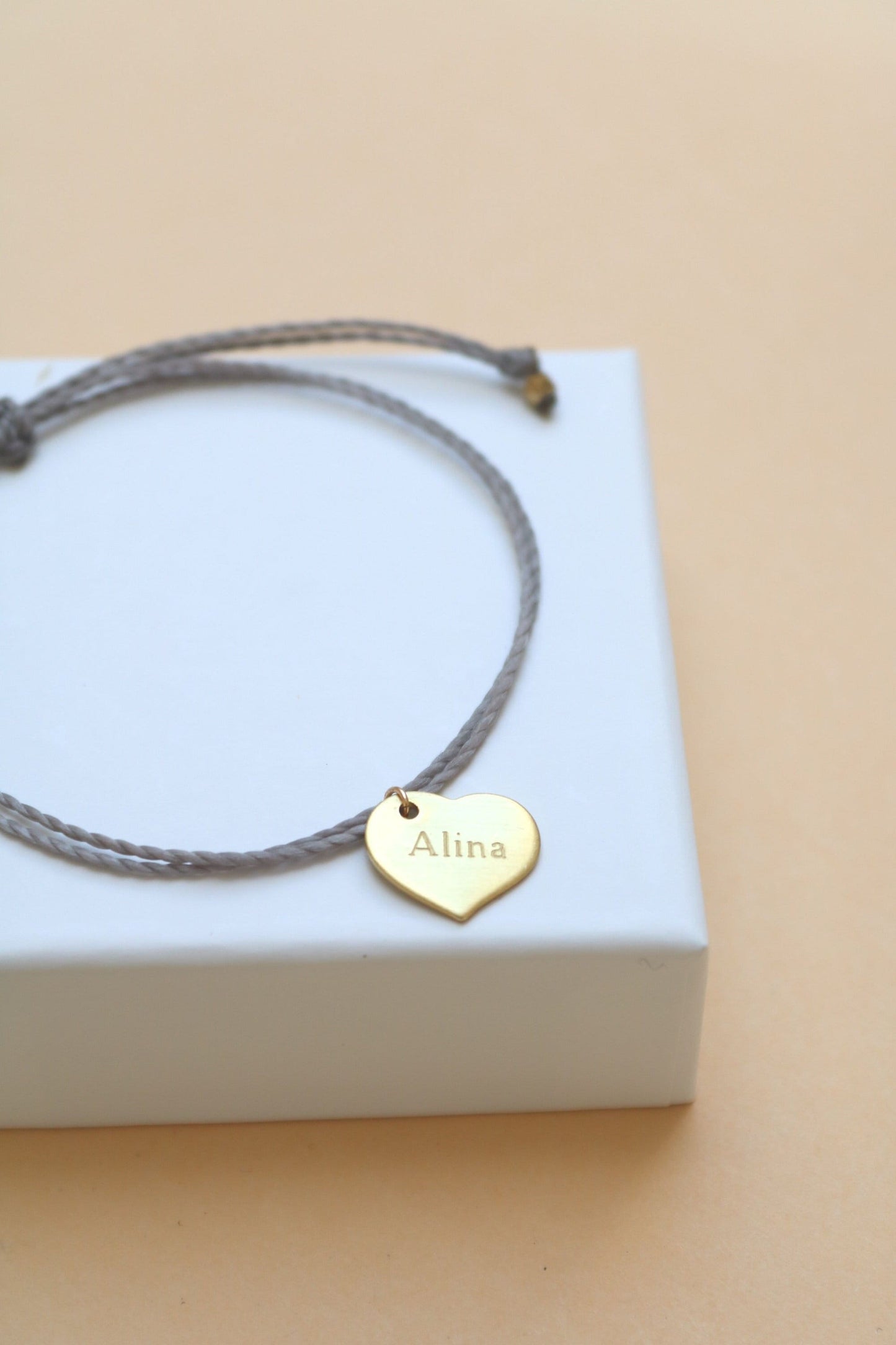 Bracelet Personnalisé avec Pendentif Coeur • Gravure Personnalisée • Cadeau pour elle