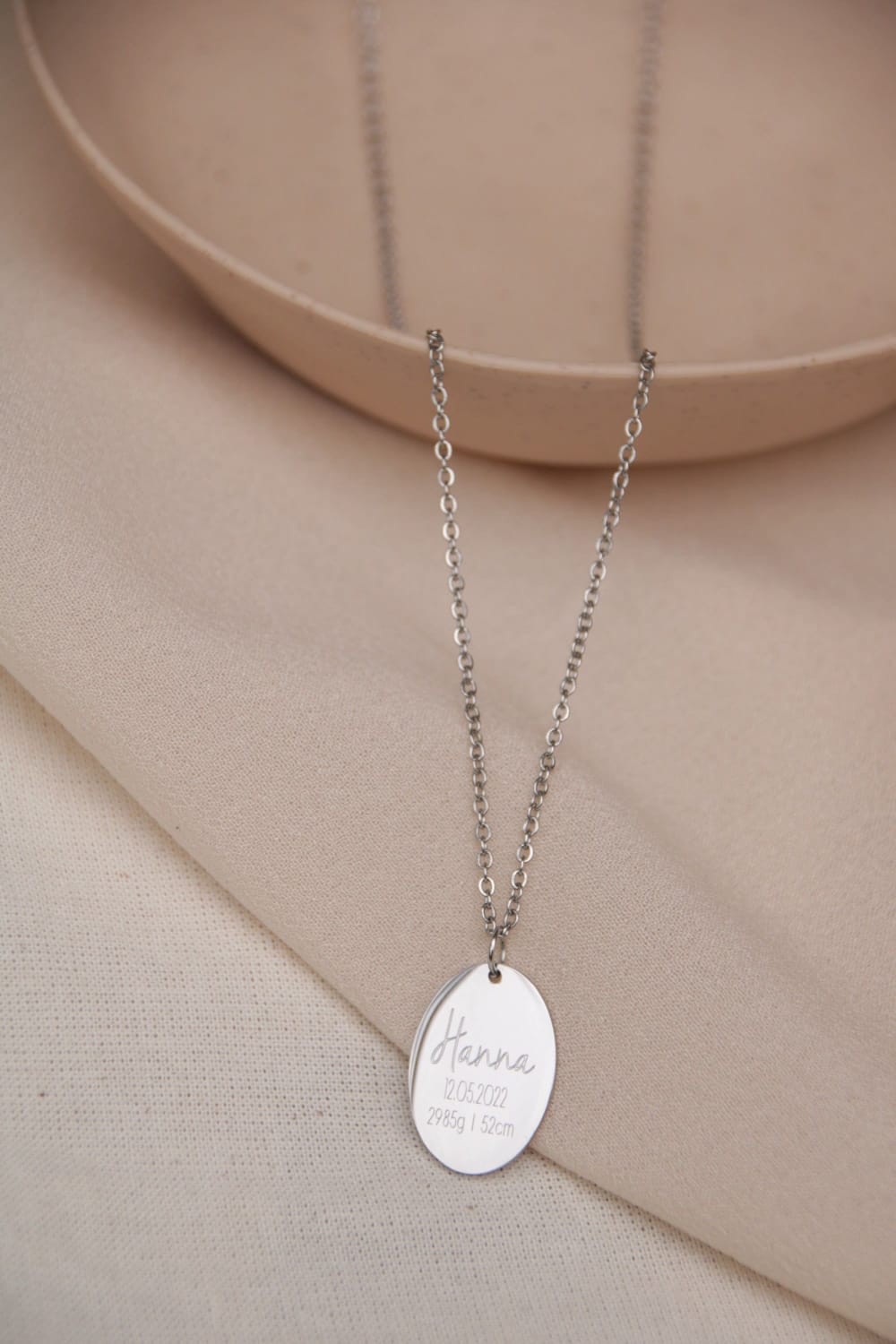 Personalisierte Gravur Kette zur Geburt