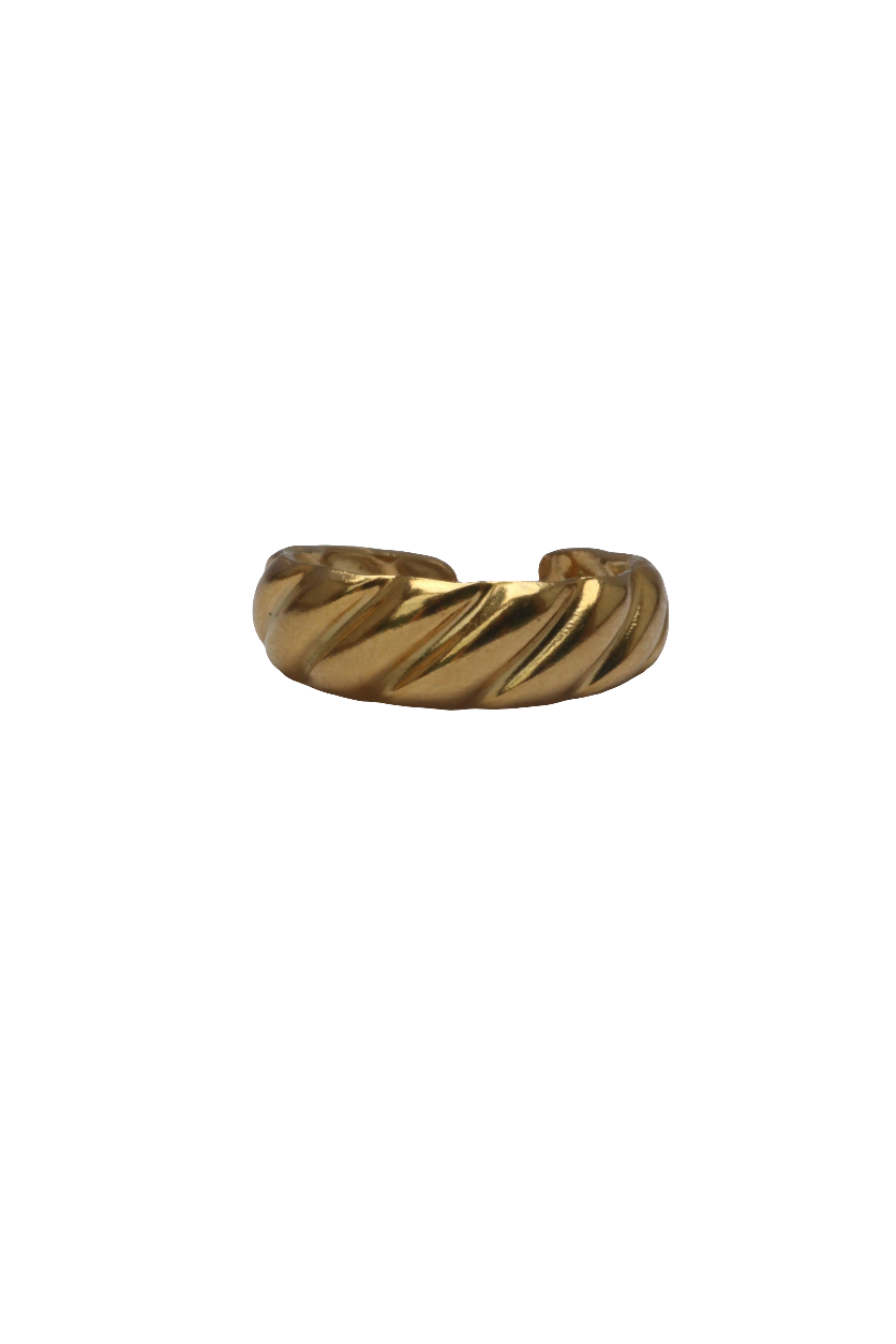 Minimalist Golden Wave Ring: Adjustable size made of 18 stainless steel