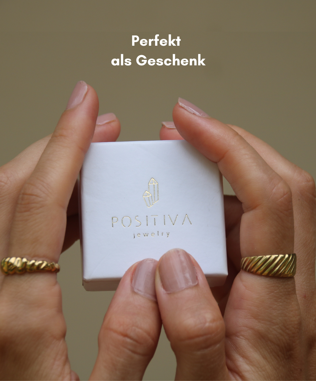 Verstellbarer Infinity Ring aus Edelstahl vergoldet mit 18K