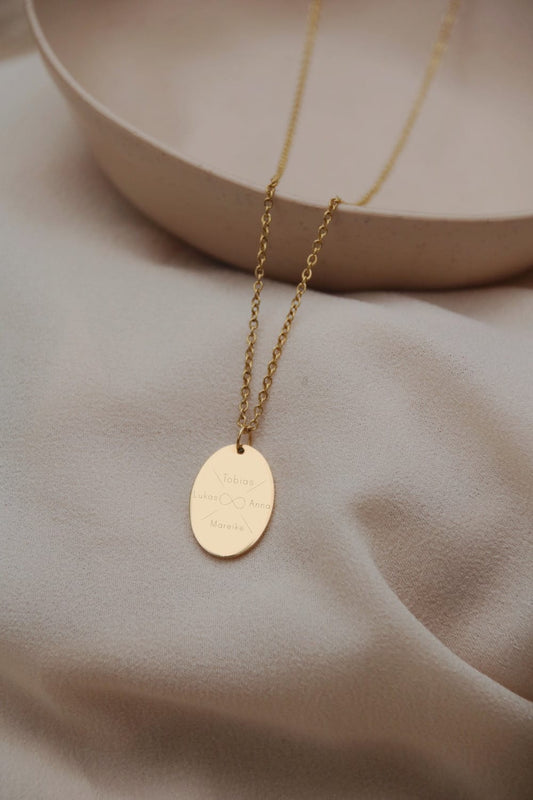 Personalisierte Namenskette mit Wunschgravur